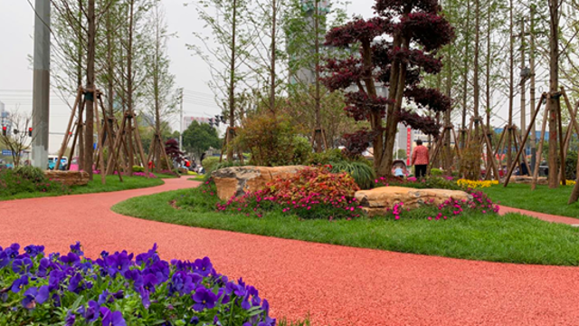 周口：街頭“小游園” 幸?！按竺裆?> </a></TD>             </TR>           </TBODY>         </TABLE>         <TABLE class=margin_4 border=0 cellSpacing=0 cellPadding=0 width=